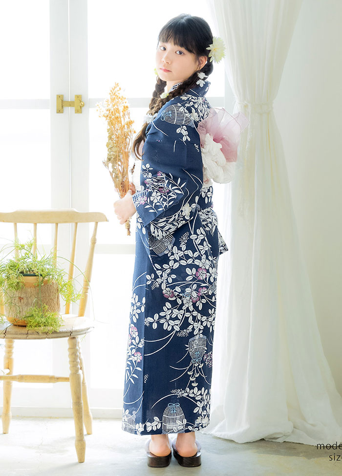 秋草に虫かご ネイビー