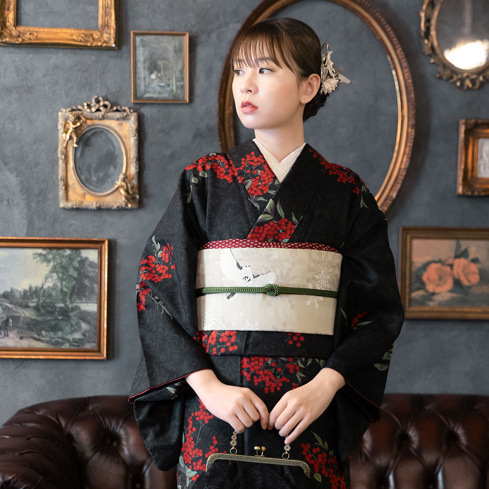 アラベスクに南天　黒色