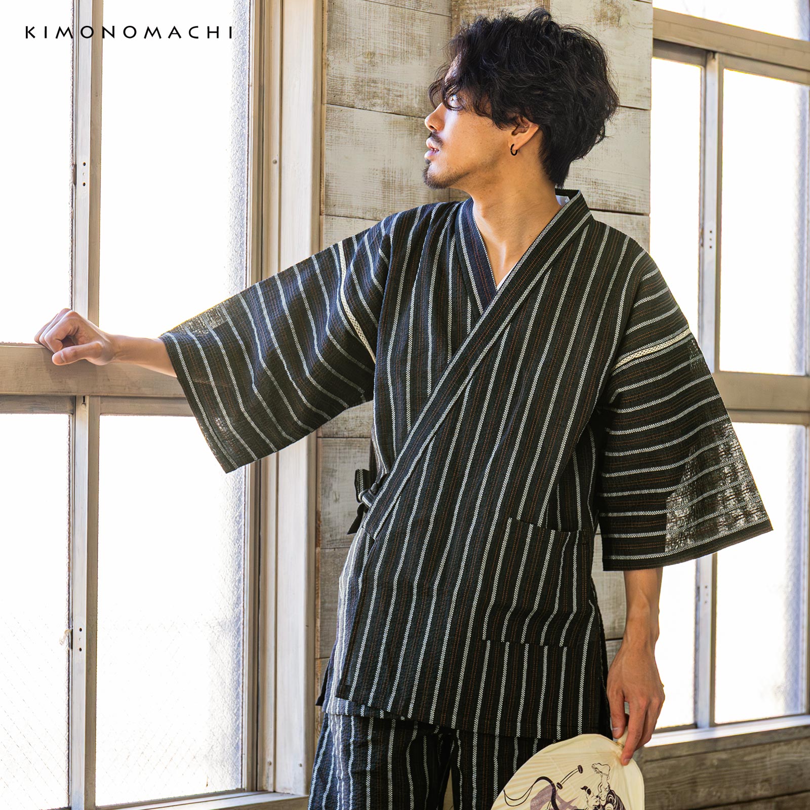 黒地白赤 変わり縞