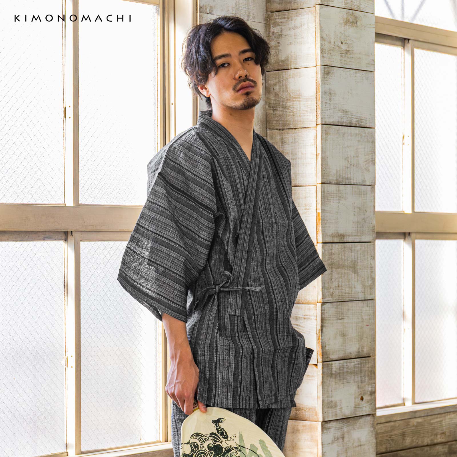 黒グレージュ　縞