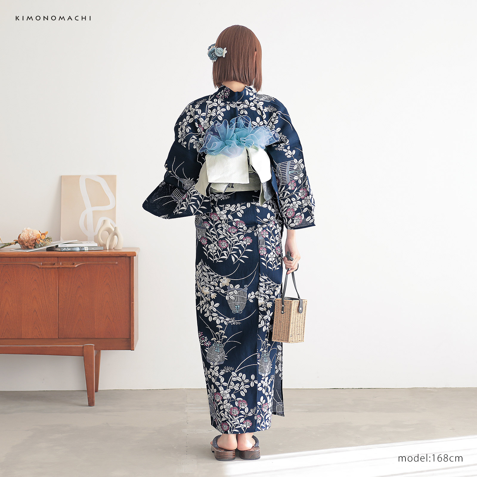 綿女性浴衣：秋草に虫かご　ネイビー