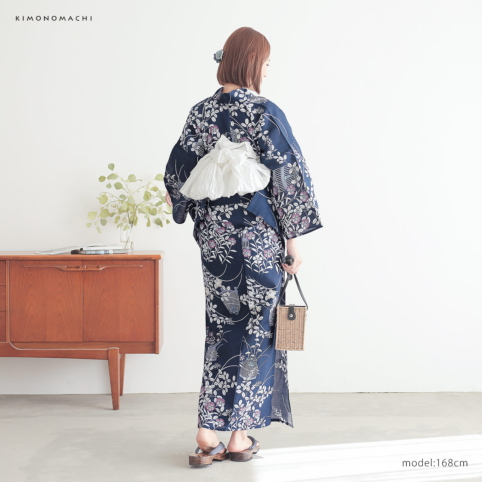 綿女性浴衣：秋草に虫かご　ネイビー