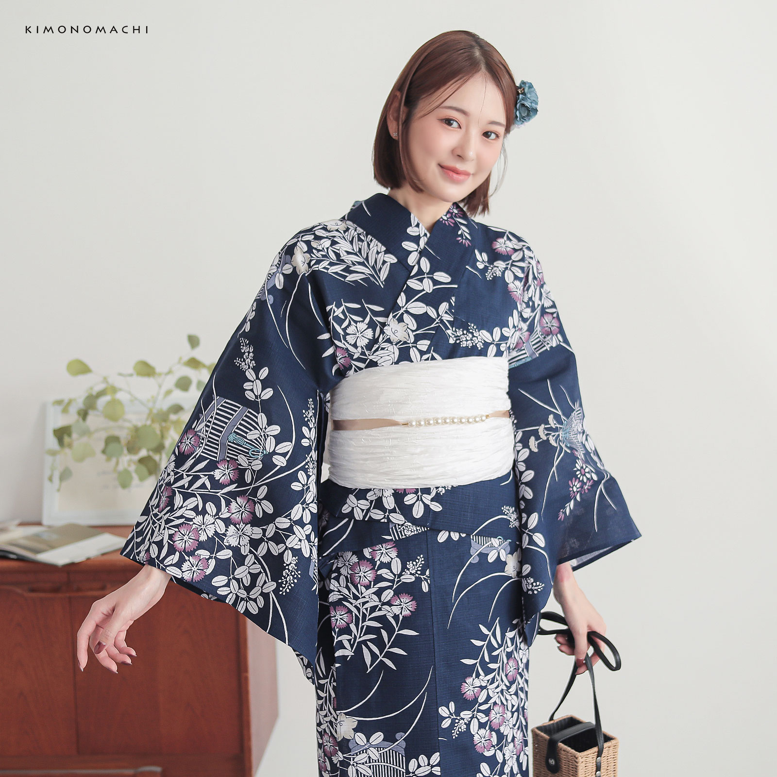 綿女性浴衣二部式：秋草に虫かご　ネイビー