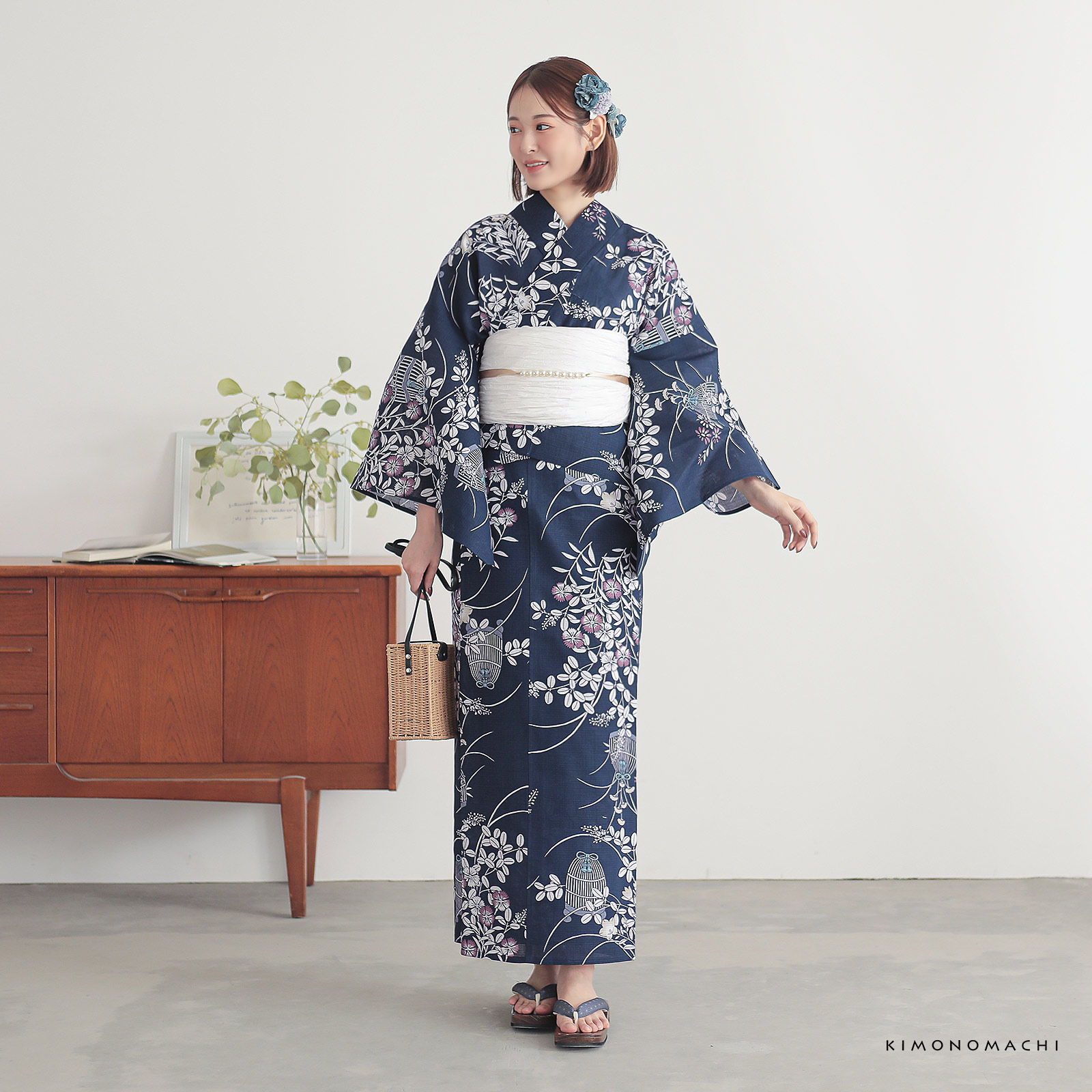 綿女性浴衣二部式：秋草に虫かご　ネイビー