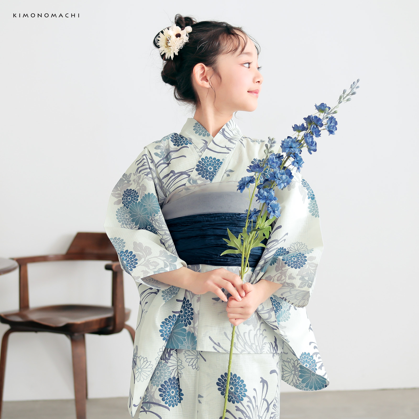 綿女の子浴衣：糸菊に菊花紋　ブルー