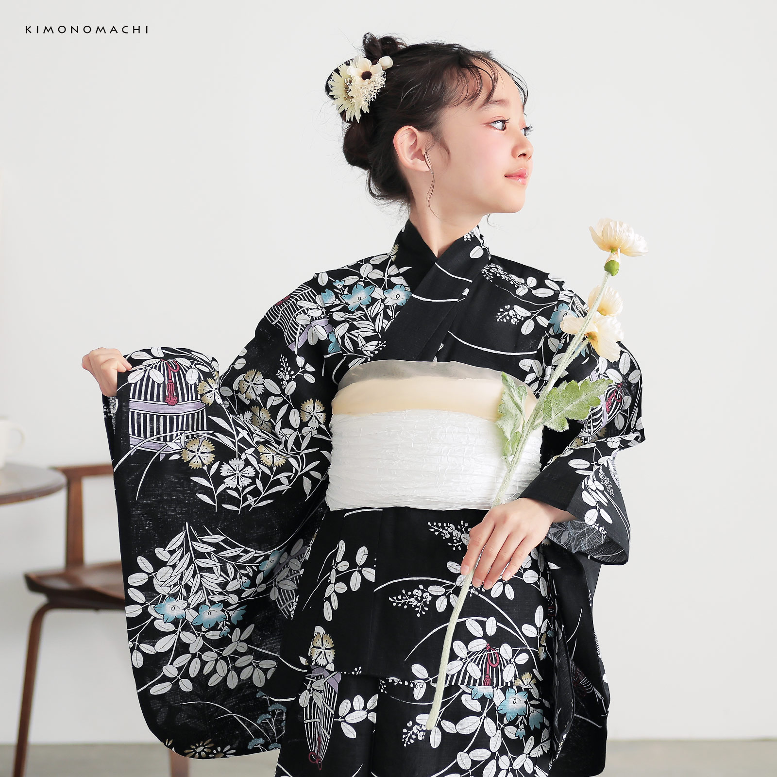 綿女の子浴衣：秋草に虫かご　ブラック