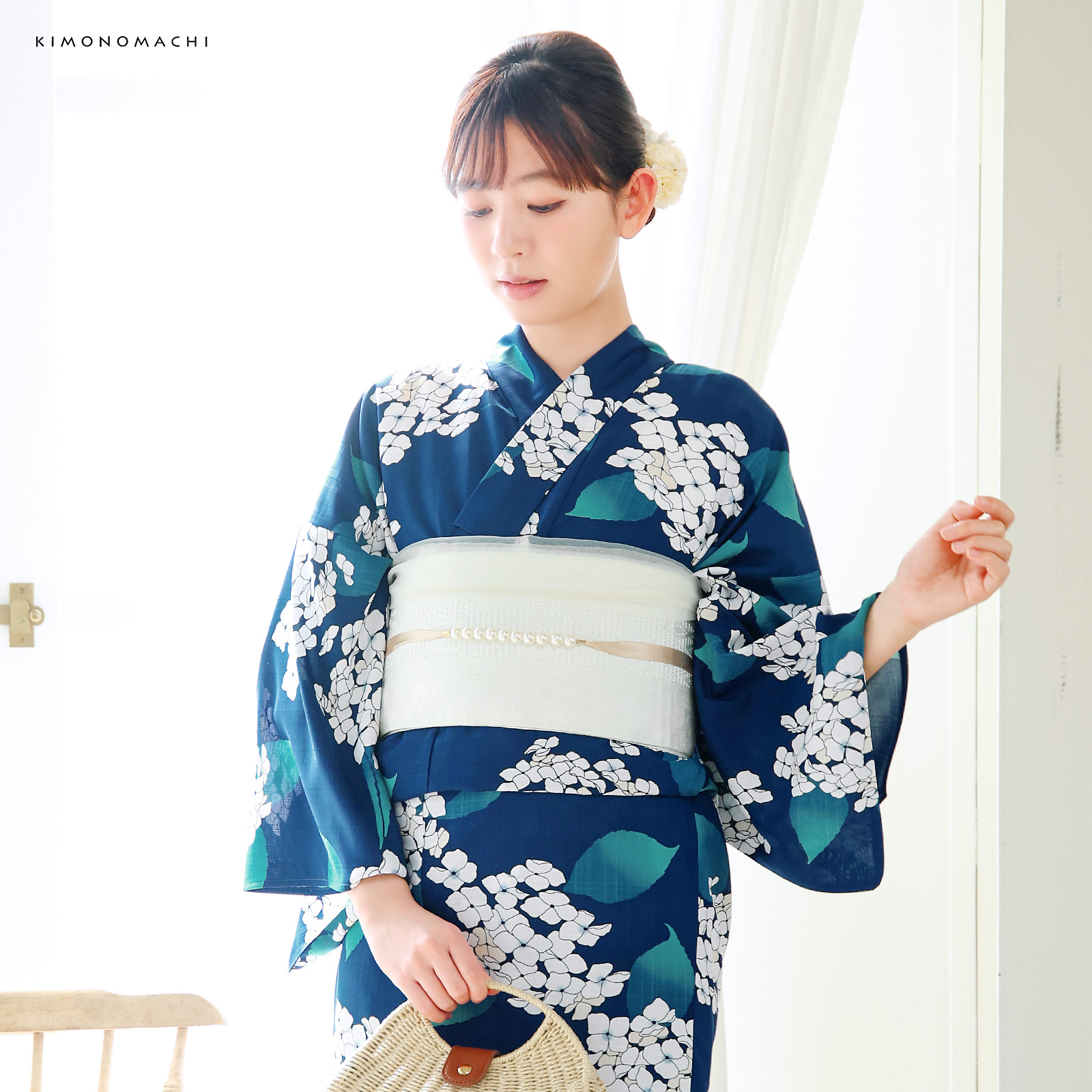 ポリエステル女性浴衣：アジサイ　セルリアンブルー
