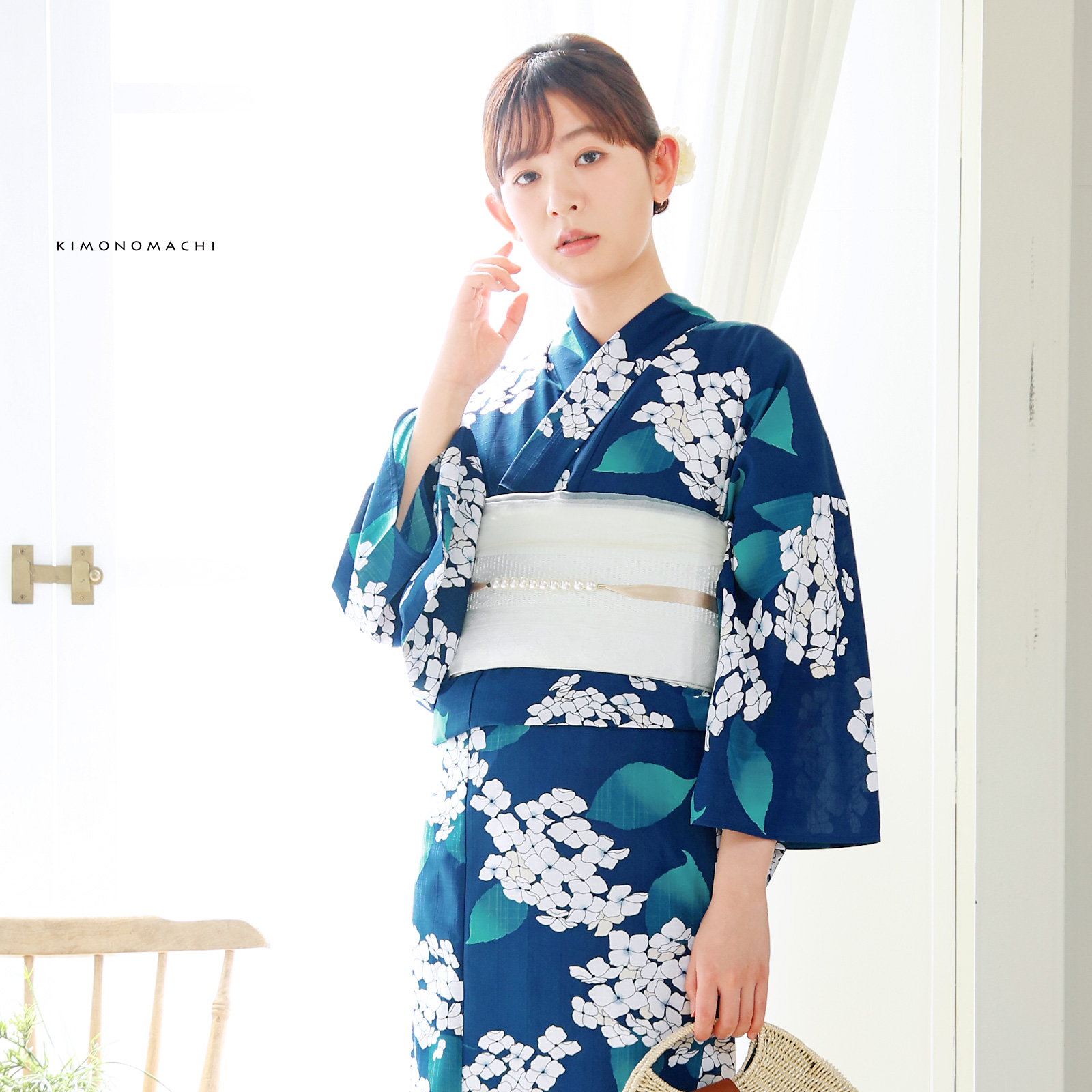 ポリエステル女性浴衣：アジサイ　セルリアンブルー
