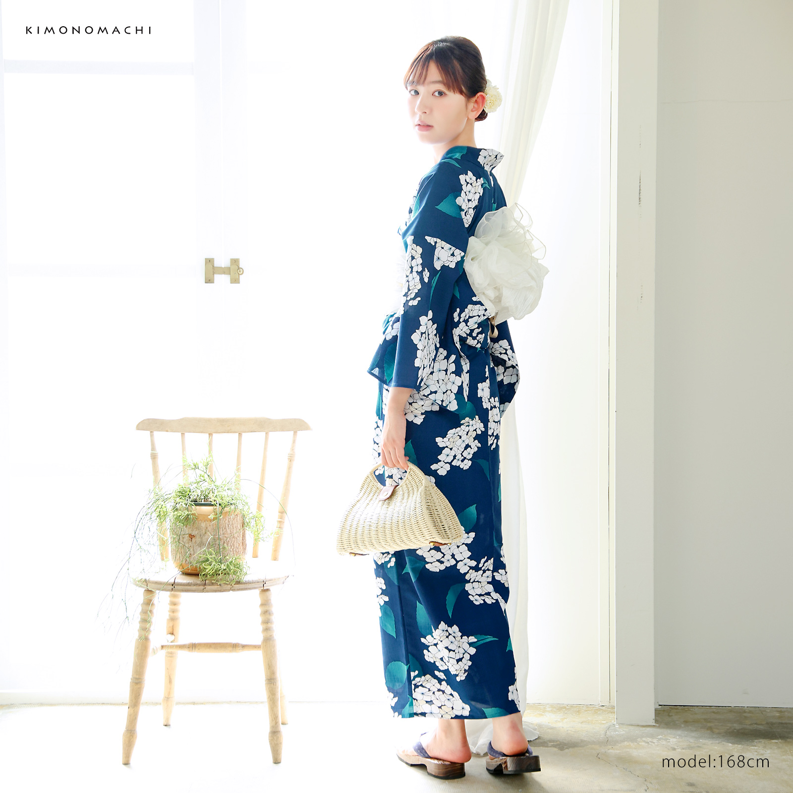 ポリエステル女性浴衣：アジサイ　セルリアンブルー