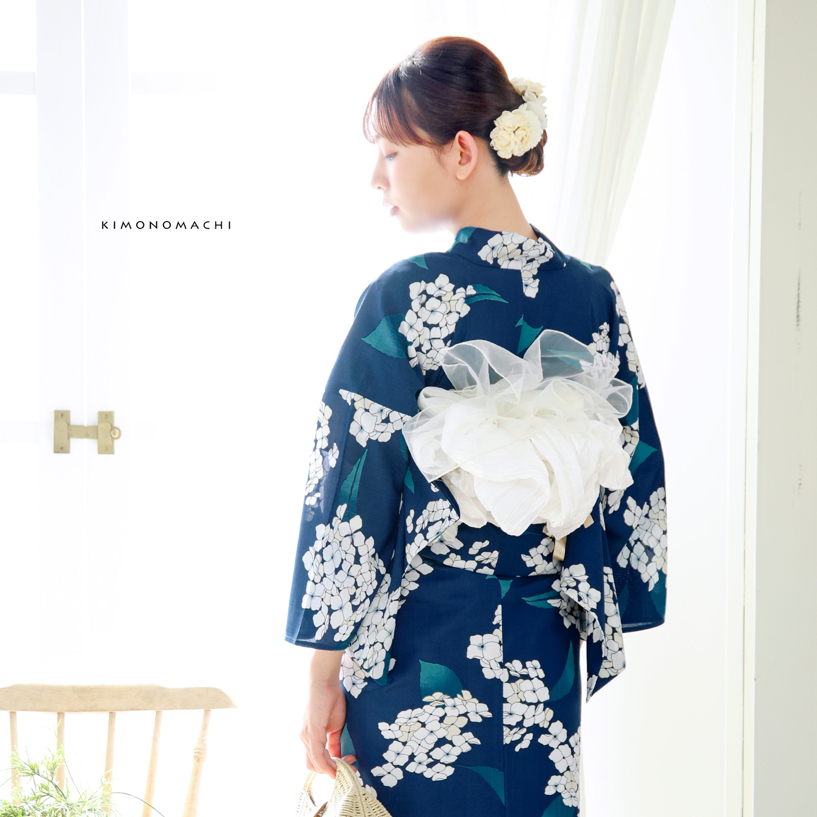 ポリエステル女性浴衣：アジサイ　セルリアンブルー
