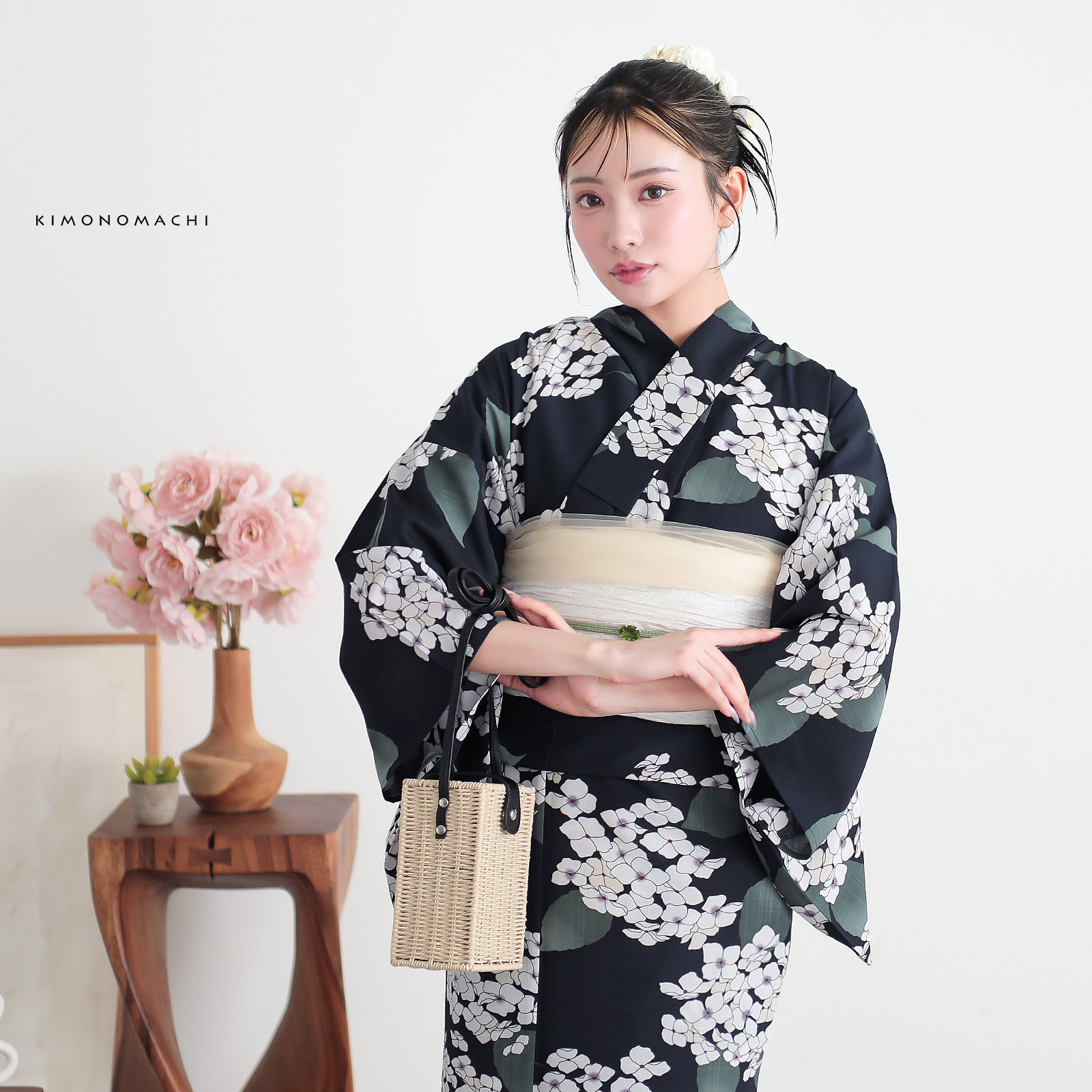 ポリエステル女性浴衣：アジサイ　ディープネイビー