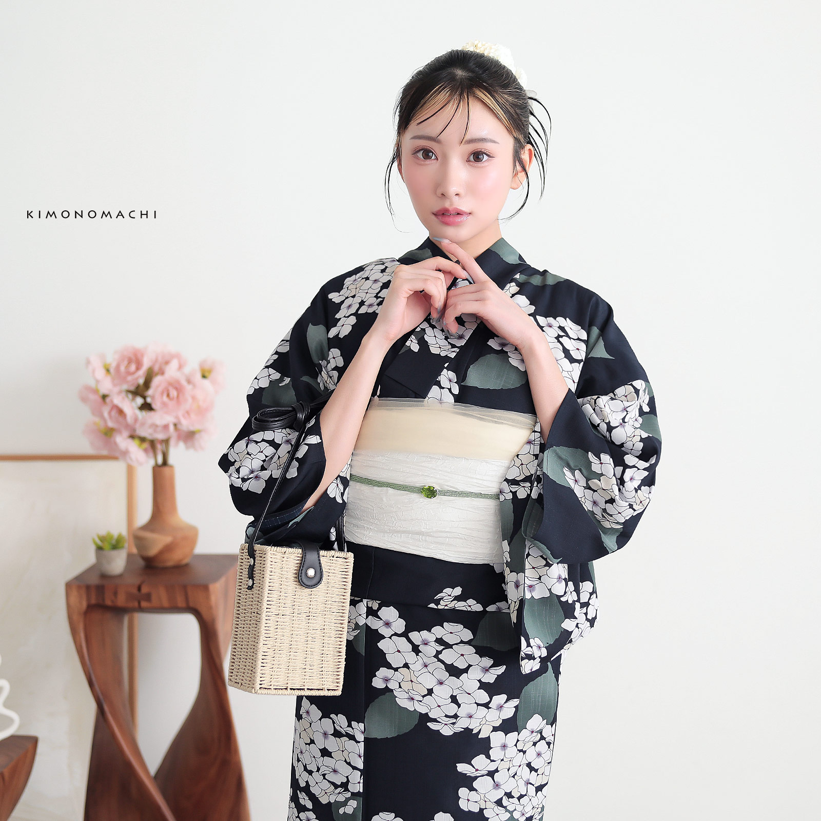 ポリエステル女性浴衣：アジサイ　ディープネイビー